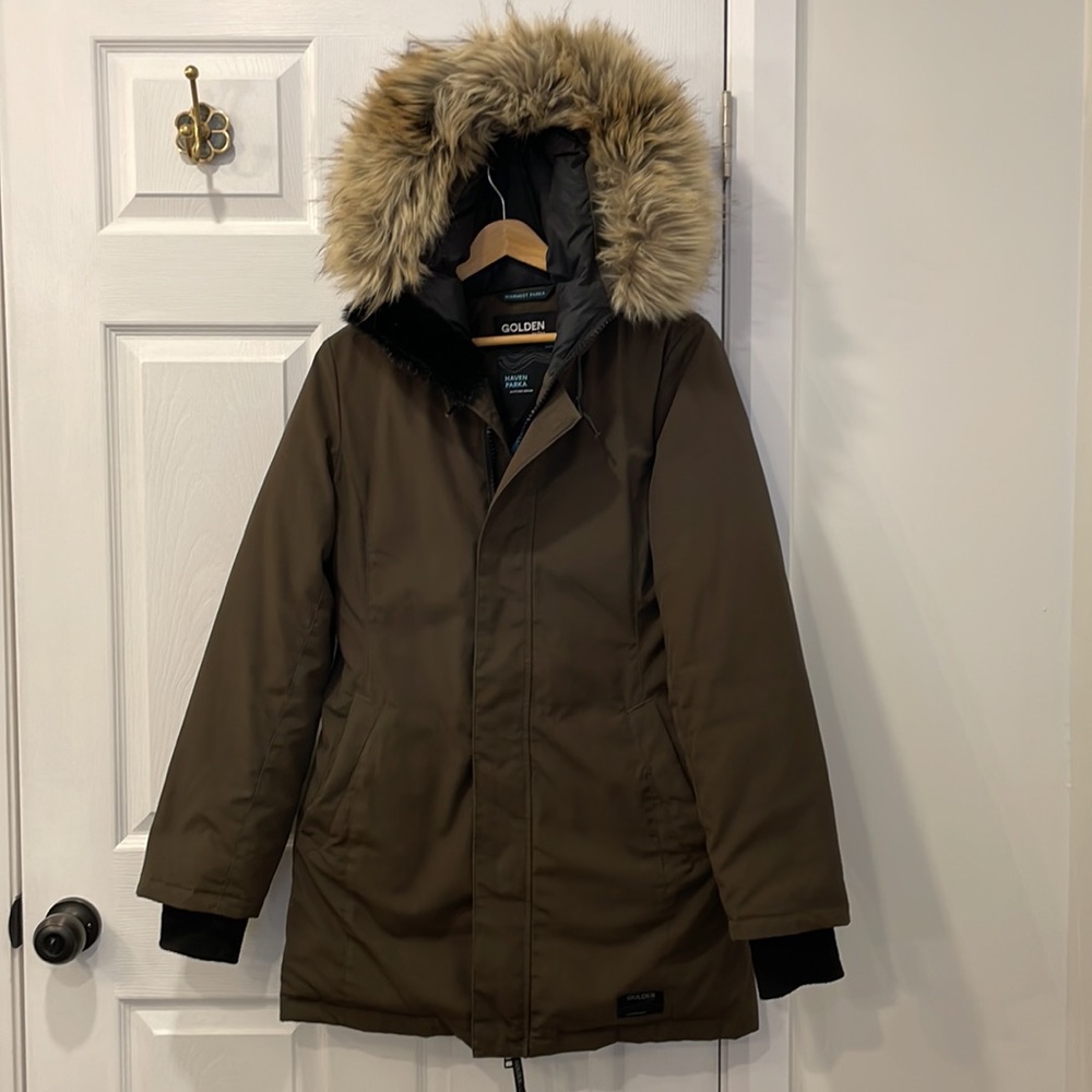 Warmest Aritzia navy green parka